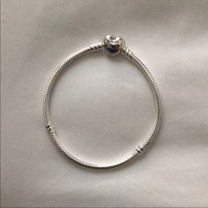 Brand New Never Worn Authentic Pandora Bracelet